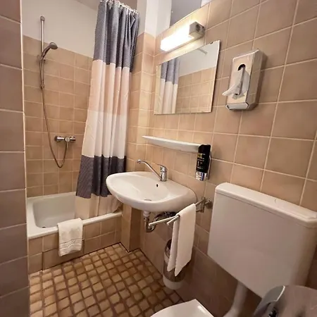 Hotel Hotel-gasthof Deutschmeister Donauwoerth