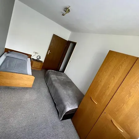 Hotel-gasthof Deutschmeister 2*