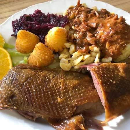 Hotel-gasthof Deutschmeister 2*